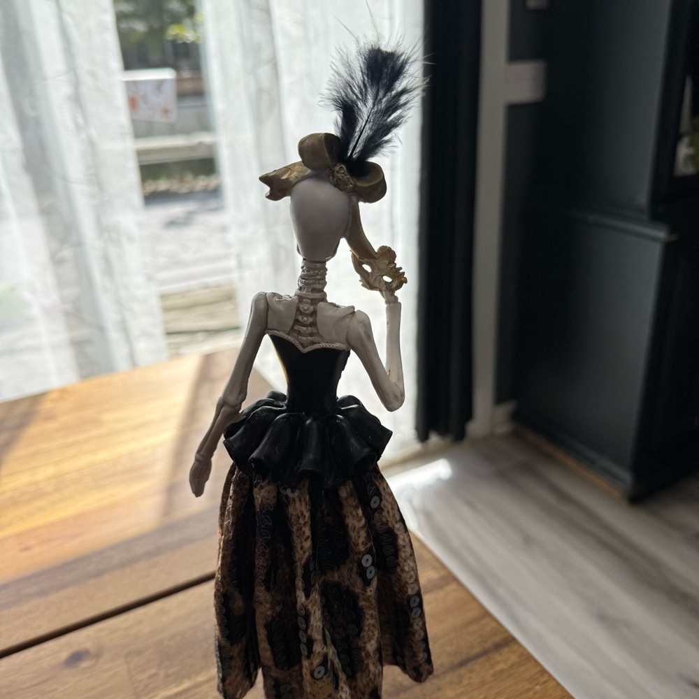 Bella Lux Skeleton Masquerade Figurine with Leopard Tutu Gothic Halloween 14” - Picture 5 of 6